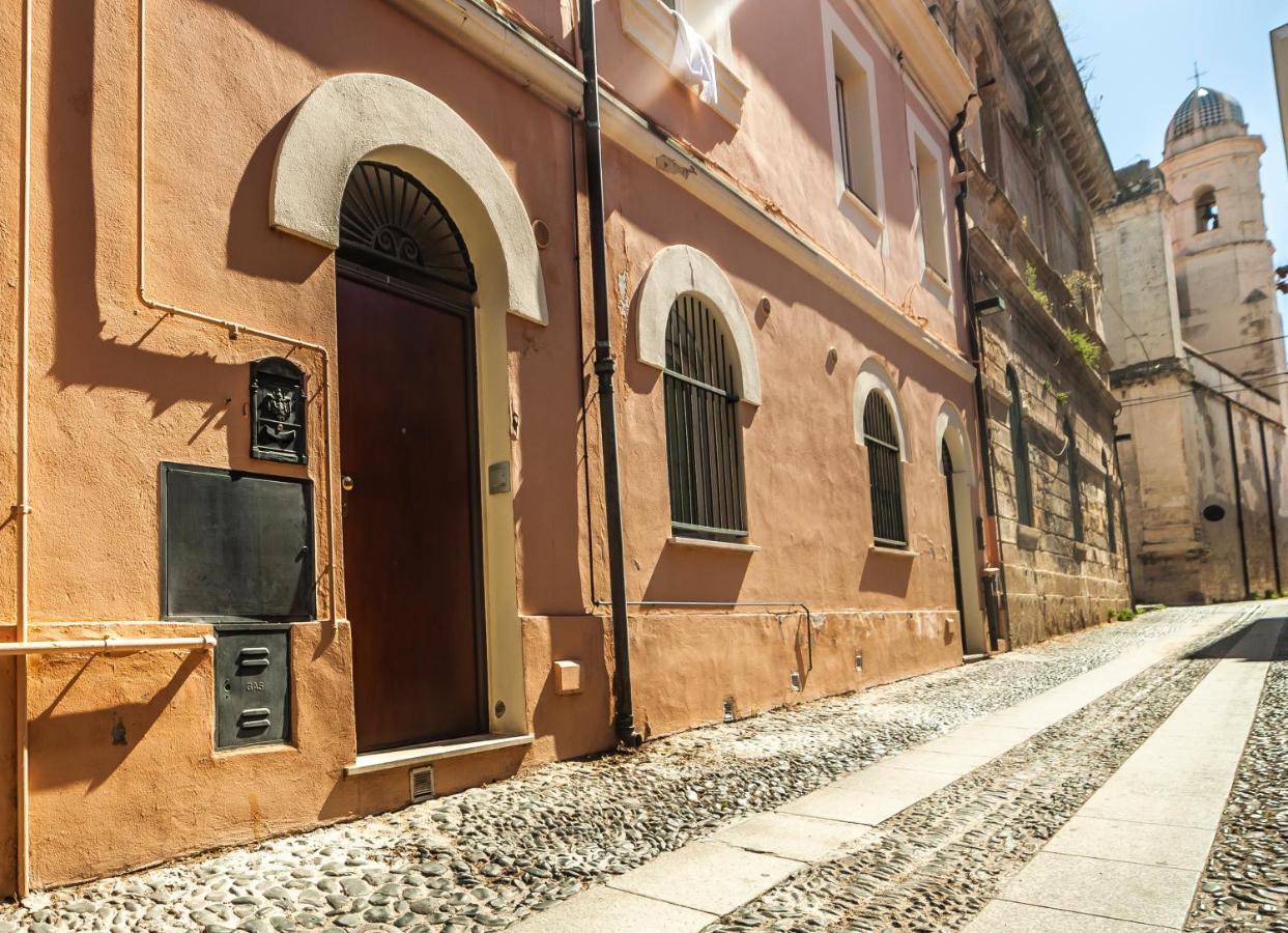 Suite Home Al Centro Di Sassari Ngoại thất bức ảnh